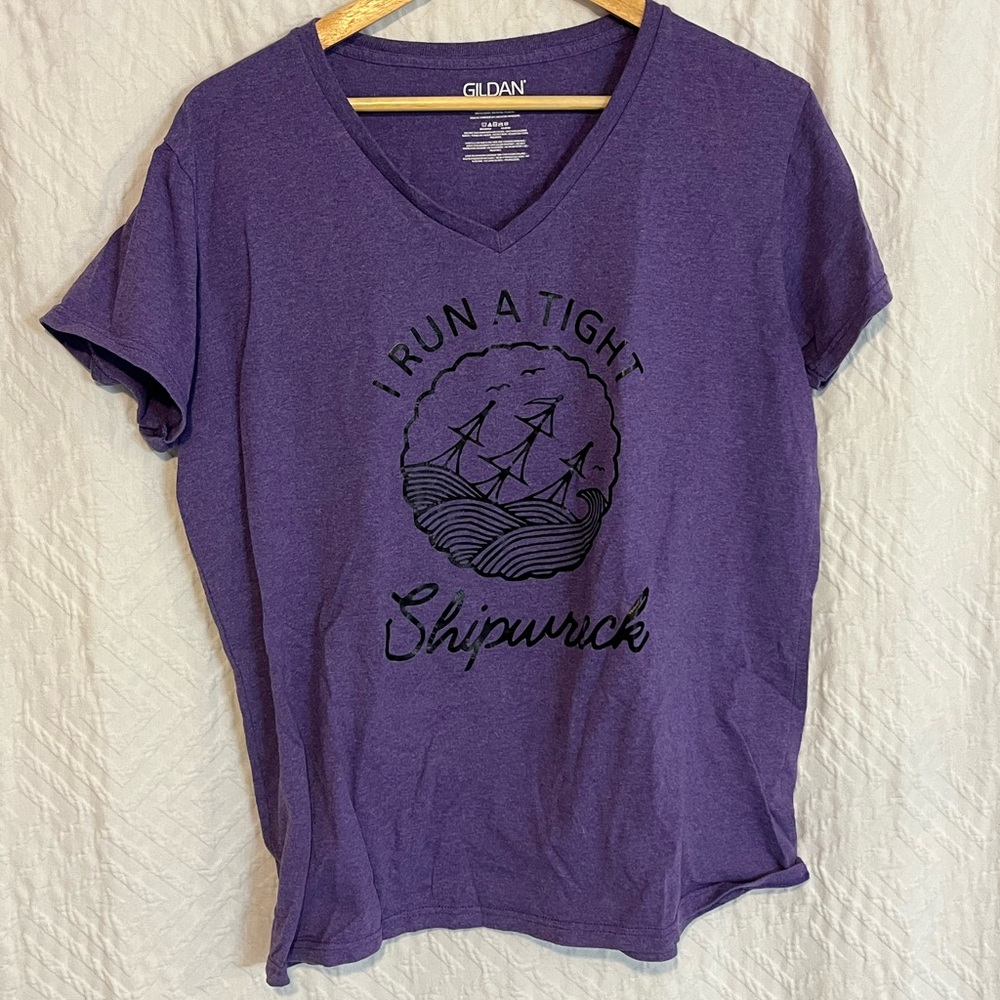 I run a tight shipwreck tshirt size extra large